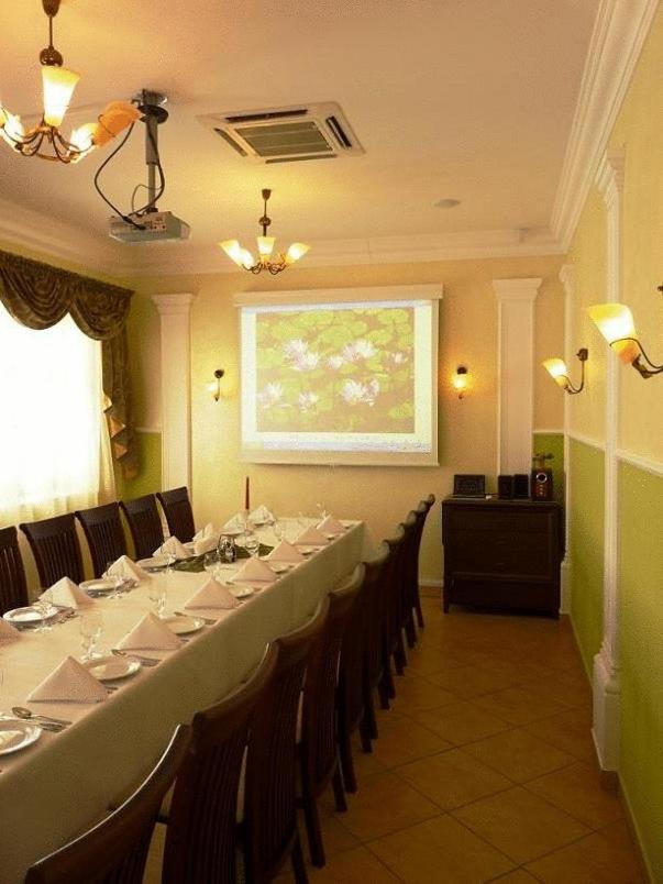 Zajazd Sokol Hotel Nienadowka Exterior photo