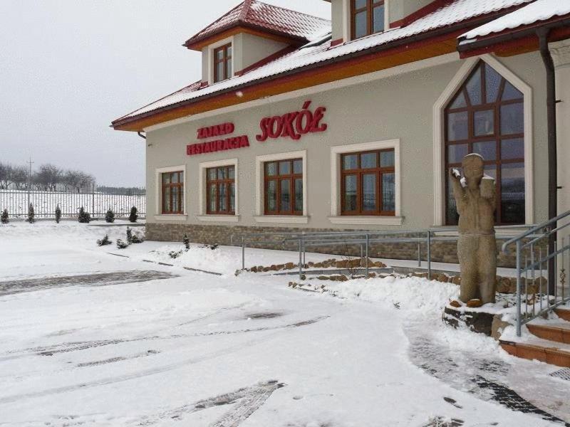 Zajazd Sokol Hotel Nienadowka Exterior photo